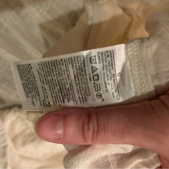 Old navy Cream Lace Trim Women's Top size medium - Picture 4 of 5